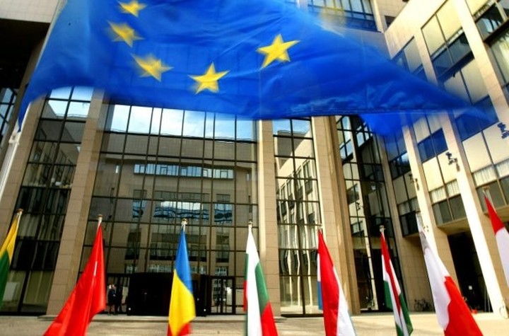 Σύνοδος Κορυφής την άλλη εβδομάδα αν δεν υπάρξει συμφωνία στο Eurogroup
