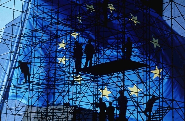 Οι Βρυξέλλες ομολογούν: "Όπλο" των δανειστών η κρίση ρευστότητας στην Ελλάδα
