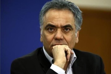 Π.Σκουρλέτης:Θα μπουν περιορισμοί στις συλλογικές συμβάσεις εργασίας και στις ομαδικές απολύσεις