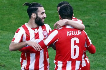 Τρεις βασικοί με το ένα πόδι εκτός Ολυμπιακού!