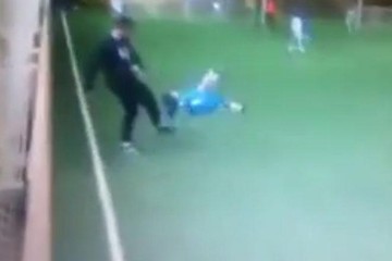 Ο προπονητής που κανένα παιδί δεν πρέπει να έχει...