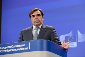 Μ.Σχοινάς:«Η Ευρωπαϊκή Επιτροπή θα έχει στενή συνεργασία με την Ελληνική κυβέρνηση»