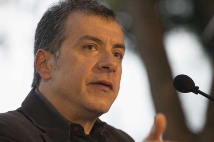 Θεοδωράκης:«Όσοι δεν χαίρονται για τη συνάντηση Τσίπρα-Μέρκελ θέλουν να τορπιλίσουν τις ελληνογερμανικές σχέσεις»