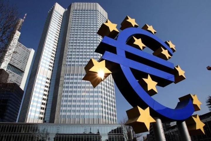FT:Όριο στις αγορές εντόκων του ελληνικού δημοσίου από τις τέσσερις συστημικές τράπεζες