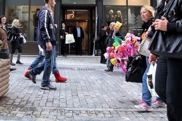 Το ωράριο λειτουργίας των καταστημάτων τις ημέρες του Πάσχα