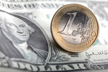 Ανοδική πορεία του ευρώ έναντι του δολαρίου