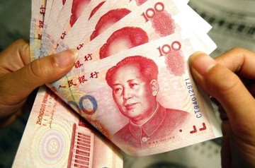 Κατρακυλάει το ευρώ και οι Κινέζοι σπεύδουν να επενδύσουν στην Ευρώπη