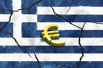 Bloomberg:«Πώς θα μπορούσε να συμβεί η έξοδος της Ελλάδας από το Ευρώ»-Τα τρία πιθανά σενάρια