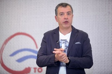 Θεοδωράκης:«Ελπίζω ο κύριος Βαρουφάκης να μην θεωρεί ότι η χώρα μπορεί να έχει μέλλον εκτός Ευρώπης»