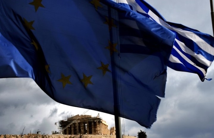 Spiegel: Μηδενικό πλεόνασμα και χρηματοδοτικό κενό 10-20 δισ. ευρώ για την Ελλάδα
