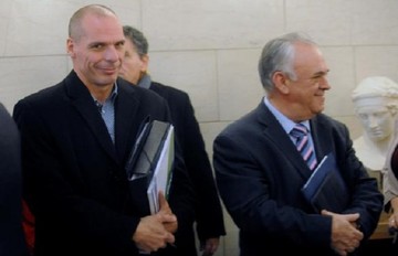  Βαρουφάκης-Δραγασάκης ενημέρωσαν την ΚΟ του ΣΥΡΙΖΑ για τις εξελίξεις