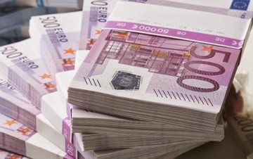 «Βόμβα» Bloomberg: Ακόμη και αν η Ελλάδα πληρώσει το ΔΝΤ, δεν σώζεται