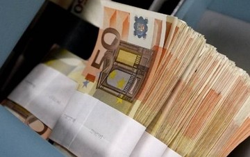 «Έφυγαν» από τις ελληνικές τράπεζες 1,18 δισ. ευρώ μέσα σε 10 μέρες