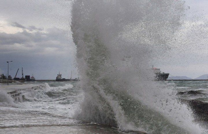 Εκτακτο δελτίο θυελλωδών ανέμων - Ποια πλοία δεν θα ταξιδέψουν