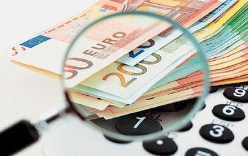 Τι ετοιμάζει η κυβέρνηση για συναλλαγές, αποδείξεις και αφορολόγητο