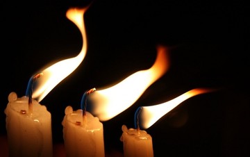 Στα Ιεροσόλυμα η ελληνική αντιπροσωπεία για να παραλάβει το Άγιο Φως 