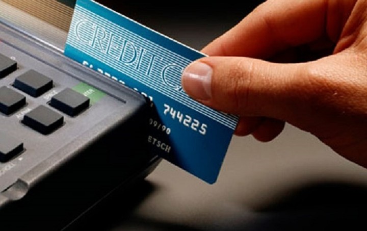 Επιστροφή 3% σε όσους χρησιμοποιούν πιστωτική κάρτα αντί για μετρητά
