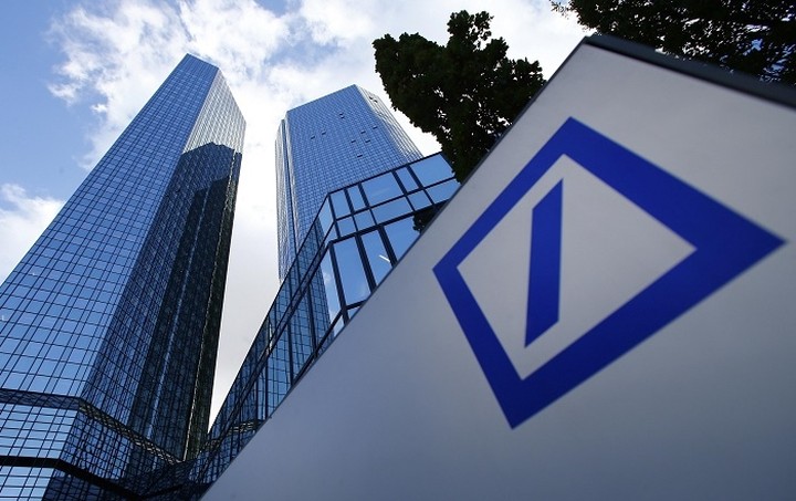Η Deutsche Bank ετοιμάζει spin off της Postbank