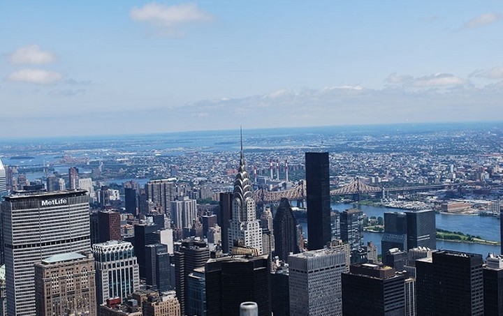 Ο ανελκυστήρας που «χτίζει» την Νέα Υόρκη μπροστά στα μάτια μας! (Βίντεο)