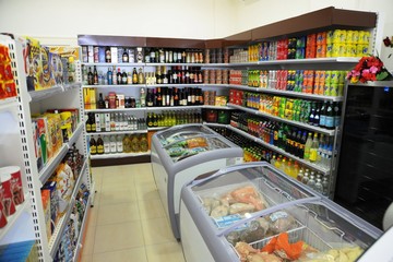 Τζίρος εκατοντάδων εκατομμυρίων στα ηλεκτρονικά supermarkets - Τι προσφέρουν