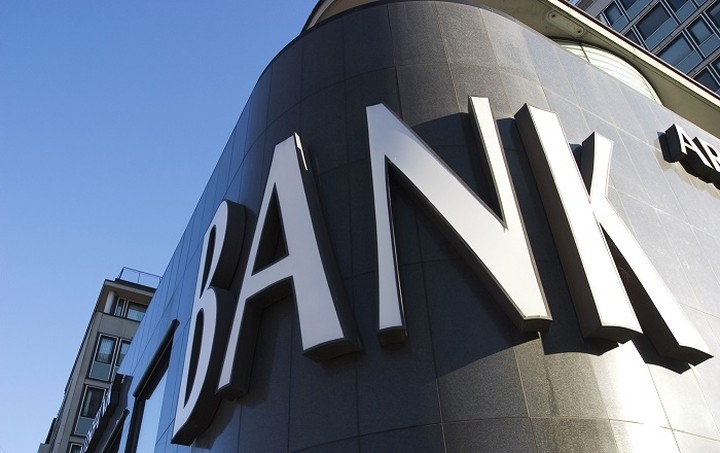 Ποια τράπεζα ανακοίνωσε ότι διαγράφει δάνεια των πελατών της – Οι δικαιούχοι