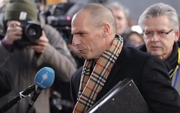 Επίθεση στον Βαρουφάκη στο Eurogroup: Τον αποκάλεσαν ανεύθυνο και τζογαδόρο 