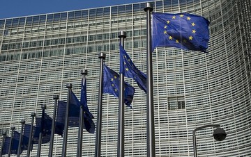 Κομισιόν: Πρέπει να επιταχυνθούν οι διαπραγματεύσεις