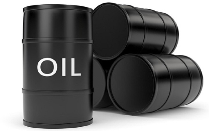 ΕΤΕ: Η συμβολή της μείωσης της τιμής του πετρελαίου στην οικονομική ανάπτυξη