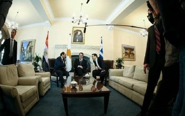 Τσίπρας-Αναστασιάδης-Φατάχ Αλ Σίσι: Μεγάλης σημασίας η συνεργασία ανάμεσα σε Ελλάδα,Κύπρο και Αίγυπτο