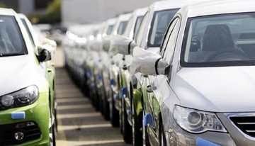 Πόσα θα πληρώσουν οι ΙΧηδες με τον νέο φόρο στα αυτοκίνητα - Πίνακας