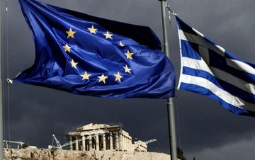 DW: Αναγκαστική συμφωνία και στο βάθος τρίτο πακέτο