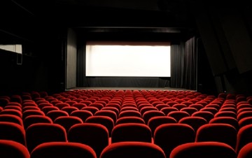 Αυτά είναι τα πιο περίεργα θερινά σινεμά του πλανήτη