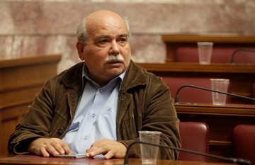 Βούτσης: «Να αρθεί στο ύψος της αποστολής του ο Στουρνάρας»