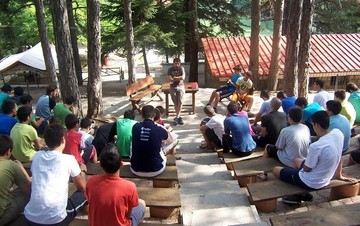 Οι όροι και οι προϋποθέσεις συμμετοχής για τις κατασκηνώσεις του ΟΑΕΔ