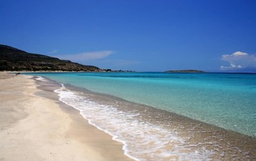 Αυτές είναι οι ελληνικές παραλίες που πήραν “γαλάζια σημαία” το 2015 (Λίστα)