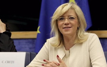Συνάντηση με υπουργούς και περιφερειάρχες πραγματοποιεί η Κορίνα Κρέτσου