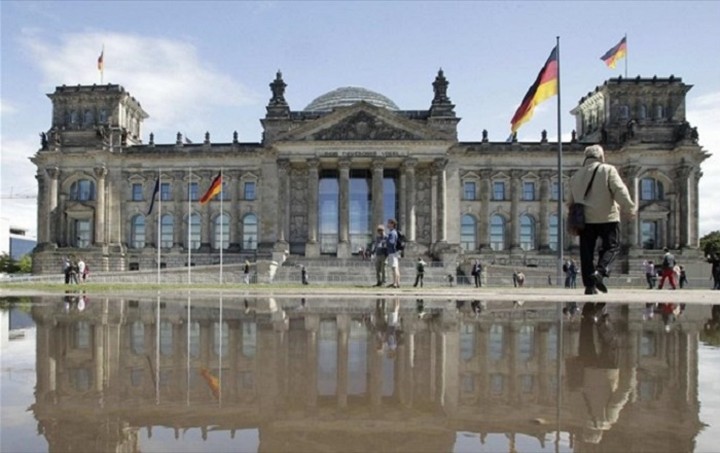 Γερμανία: Όχι στην ελληνική διάσωση χωρίς το ΔΝΤ