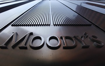 Καμπανάκι» για τις ελληνικές τράπεζες από Moody's