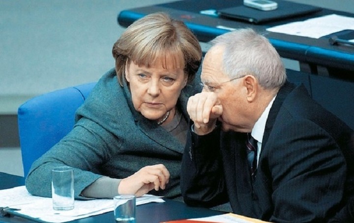 «Εμφύλιος» στο Βερολίνο λόγω Grexit - «Ναι» από Σόιμπλε, η Μέρκελ το αποκλείει