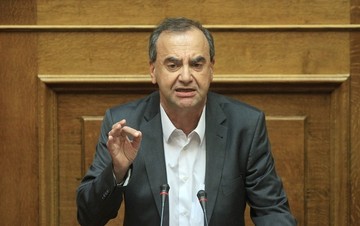 Στρατούλης: «Κορυφαία στιγμή αξιοπρέπειας η μη καταβολή της δόσης στο ΔΝΤ»