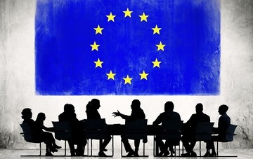 WSJ: Σε ποια σημεία υποχωρούν οι δανειστές