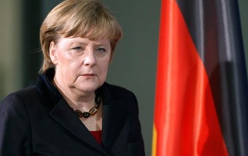 Der Spiegel: Για τη συνεχιζόμενη κρίση στην Ελλάδα φταίει η Μέρκελ