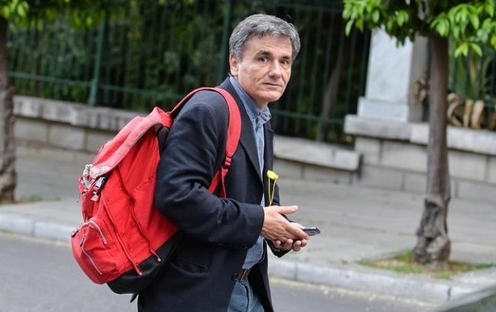 Στις Βρυξέλλες μεταβαίνουν σήμερα Τσακαλώτος και Χουλιαράκης