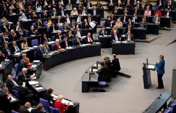 Το κόμμα της Μέρκελ αντιστέκεται και ζητά να τελειώνει το πείραμα με την Ελλάδα