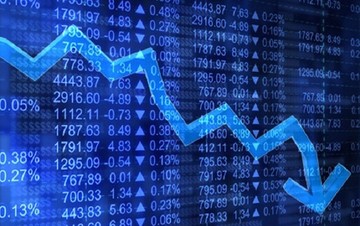 Bloomberg: Η επιδείνωση της ελληνικής οικονομίας μέσα από έξι γραφήματα