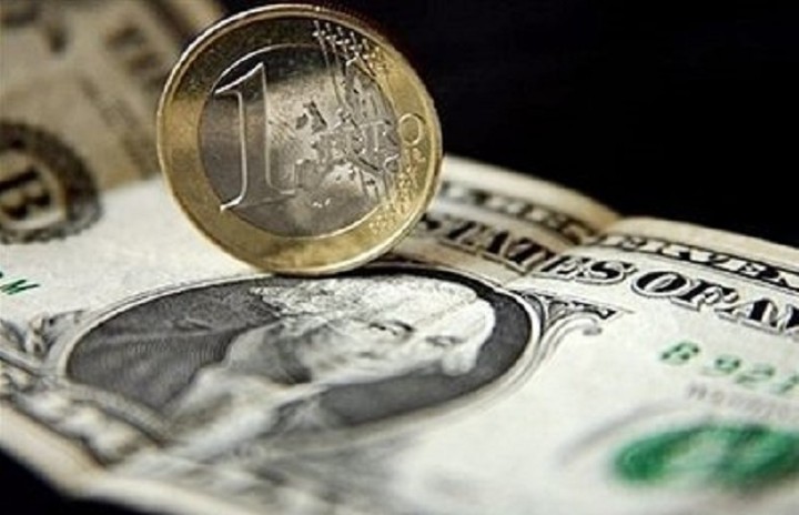 Ανοδική πορεία για το δολάριο έναντι του ευρώ