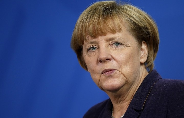 Bild: «Τώρα και η Άνγκελα Μέρκελ εξετάζει το Grexit»