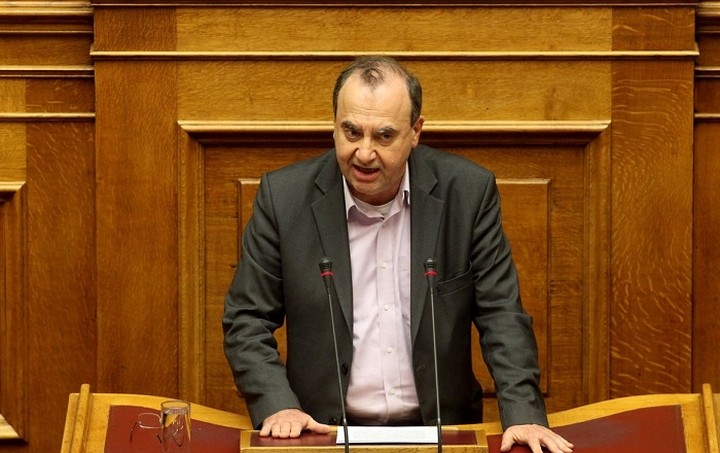 Στρατούλης: Ανυποχώρητη η κυβέρνηση στο θέμα των μισθών και των συντάξεων