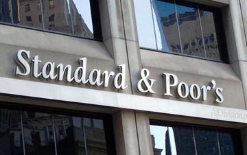 S&P: Η Ελλάδα δεν θα υποβαθμιστεί εαν αθετήσει την πληρωμή της προς την ΕΚΤ