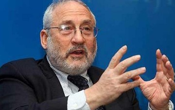 Στίγκλιτς: Δεν θα βοηθήσει την Ελλάδα η κήρυξη χρεοκοπίας